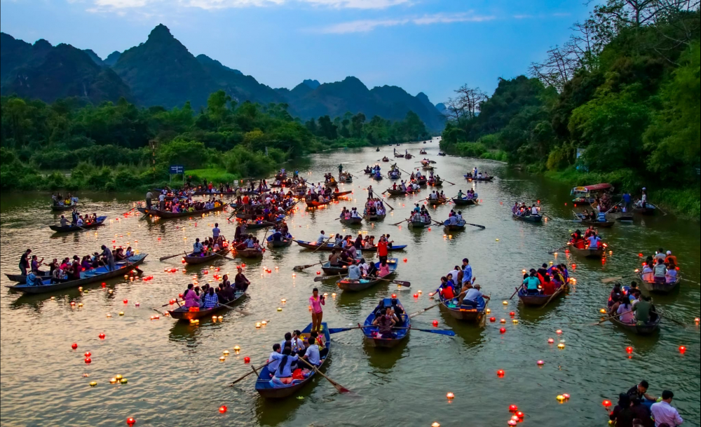 Giải Ba - Thả hoa đăng (Nguyễn Hồng