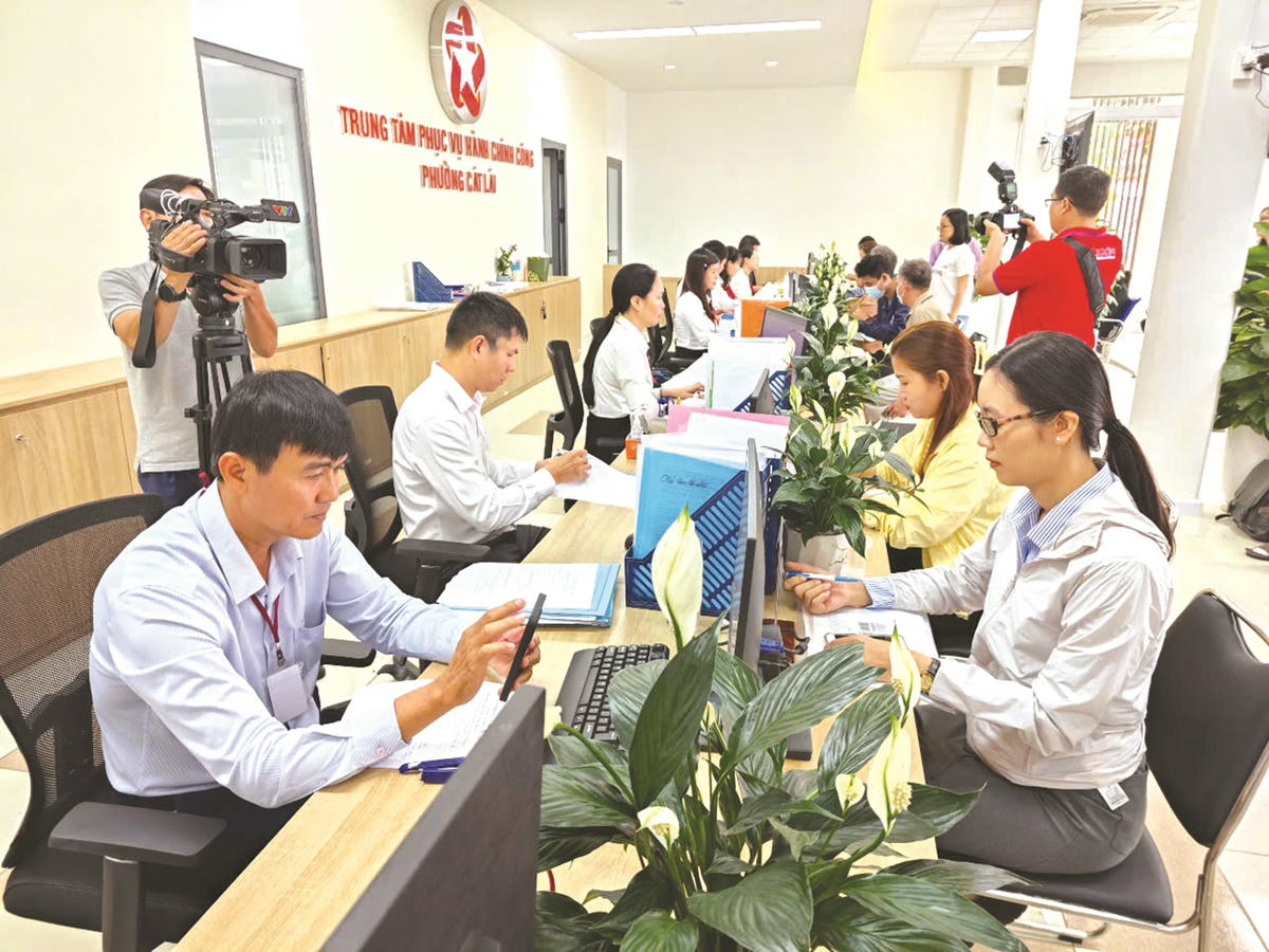 Ảnh 2 - Chính quyền 2 cấp ở TPHCM sau một tháng