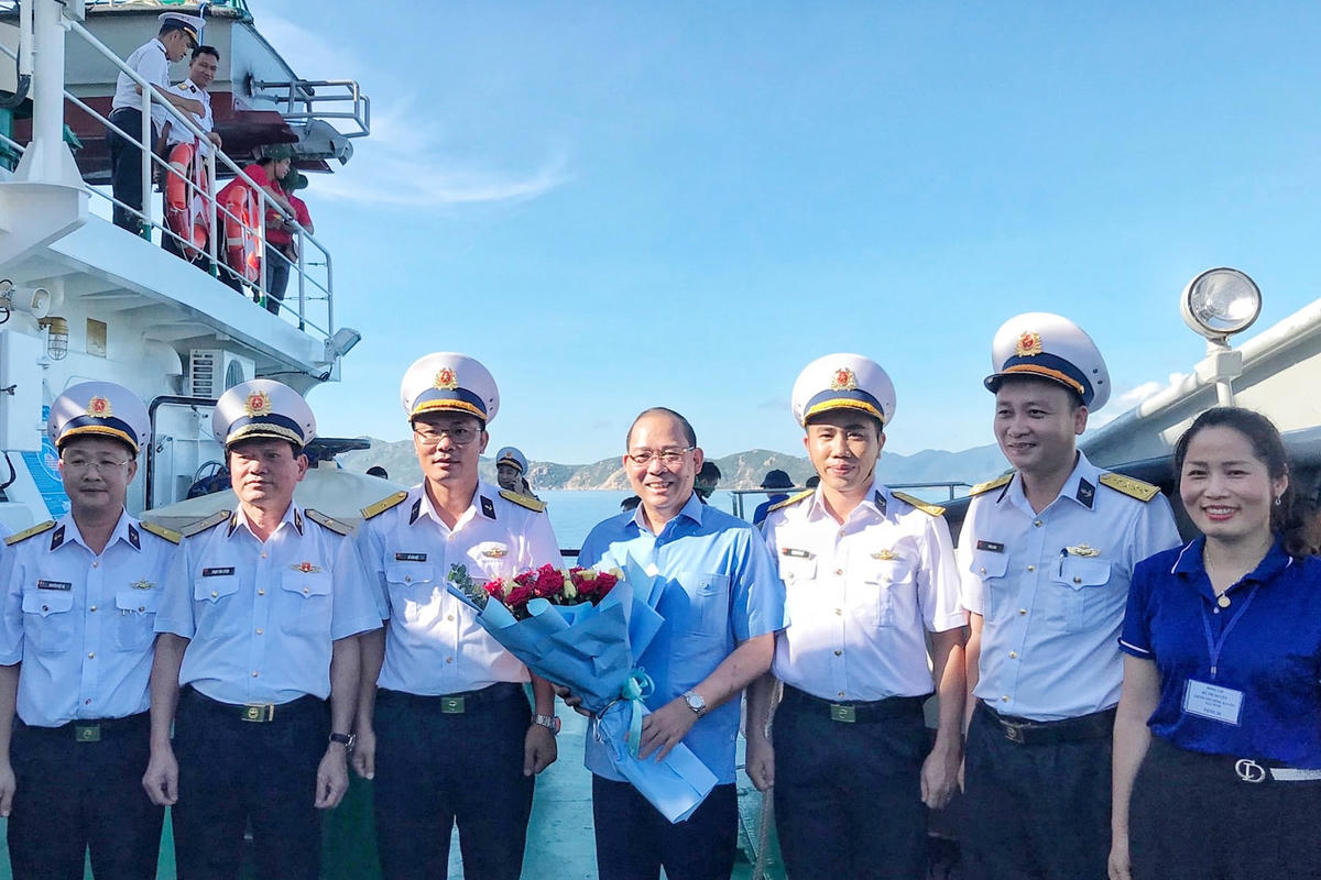 Phó Chủ tịch UBTƯ MTTQ Việt Nam Hoàng Công Thủy dẫn đầu đoàn công tác của UBTƯ MTTQ Việt Nam sẽ ra thăm cán bộ, chiến sĩ đang làm nhiệm vụ bảo vệ chủ quyền biển, đảo của Tổ quốc trên Quần đảo Trường Sa và Nhà giàn DK.