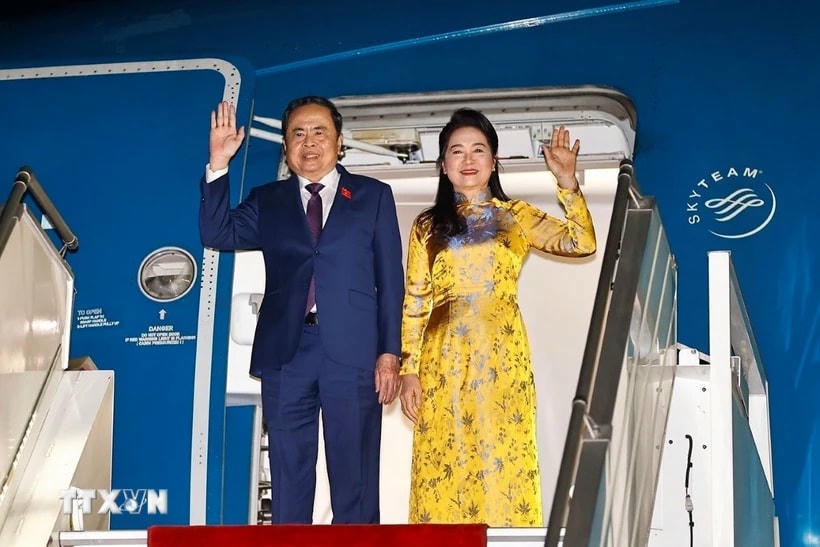 Chủ tịch Quốc hội Trần Thanh Mẫn và Phu nhân đến Yerevan, bắt đầu thăm chính thức Cộng hòa Armenia. (Ảnh: Doãn Tấn/TTXVN)