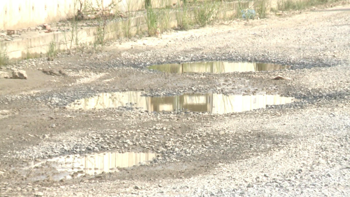 Mặt đường xuất hiện nhiều 