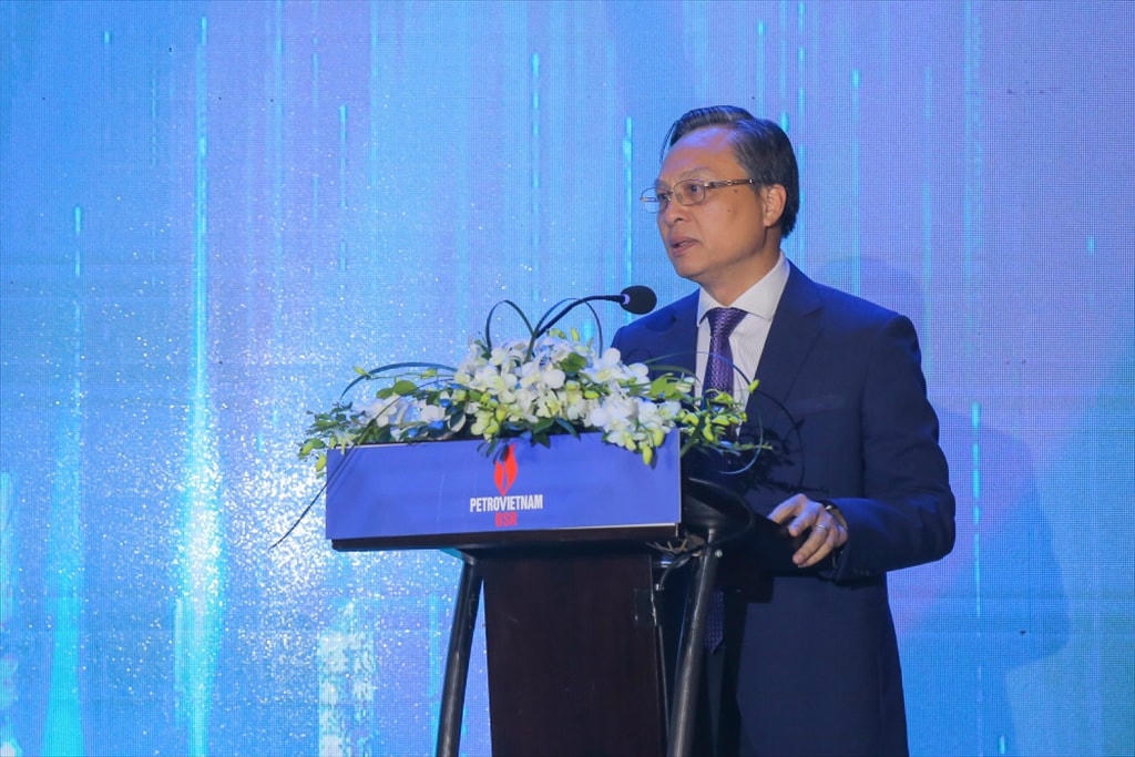 Thành viên HĐTV Petrovietnam Bùi Minh Tiến chúc mừng dấu mốc quan trọng của BSR.