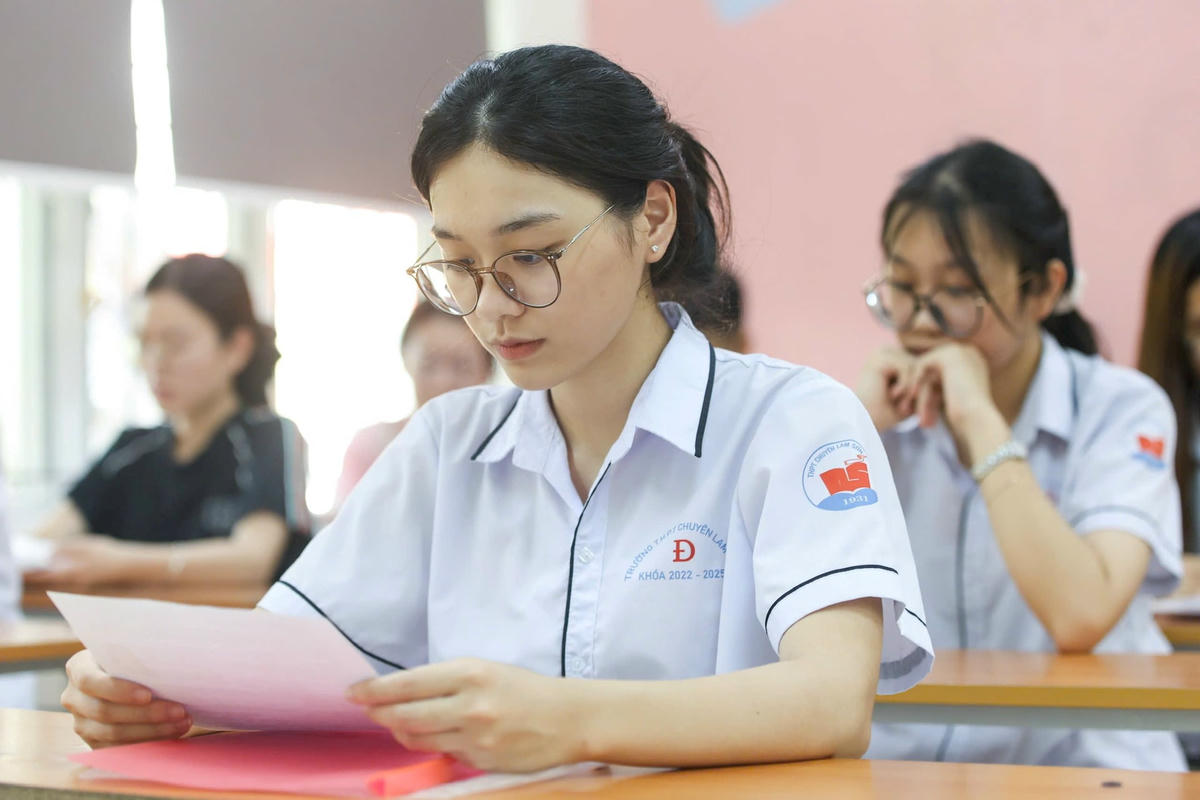 Thí sinh dự thi tốt nghiệp THPT 2025 tại Thanh Hóa (ảnh Phạm Quang Vinh)