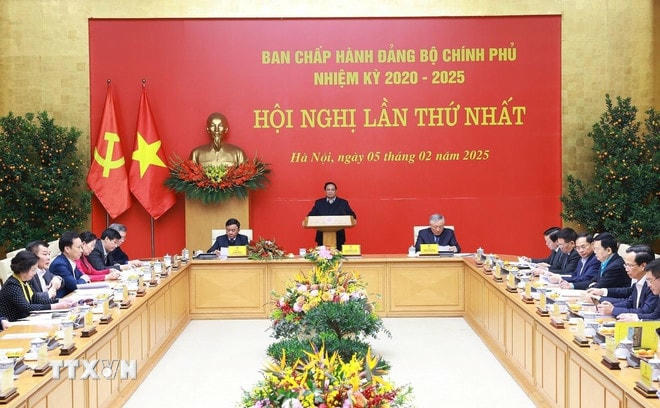 Thủ tướng Phạm Minh Chính, Bí thư Đảng ủy Chính phủ phát biểu khai mạc Hội nghị lần thứ nhất Ban Chấp hành Đảng bộ Chính phủ nhiệm kỳ 2020-2025. (Ảnh: Dương Giang/TTXVN) ttxvn-thu-tuong-chu-tri-hoi-nghi-lan-thu-nhat-ban-chap-hanh-dang-bo-chinh-phu-nhiem-ky-2020-2025-0902.jpg