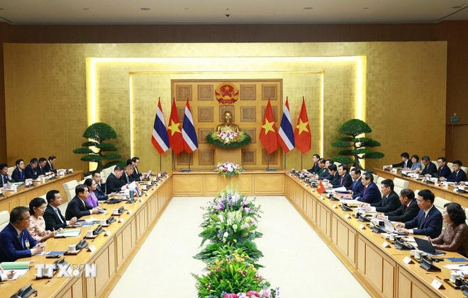 Thủ tướng Phạm Minh Chính và Thủ tướng Thái Lan Paetongtarn Shinawatra đồng chủ trì Kỳ họp lần thứ tư Nội các chung Việt Nam – Thái Lan. (Ảnh: Dương Giang/TTXVN) ttxvn-hai-thu-tuong-viet-nam-va-thai-lan-dong-chu-tri-ky-hop-lan-thu-tu-noi-cac-chung-viet-nam-thai-lan-16-3.jpg