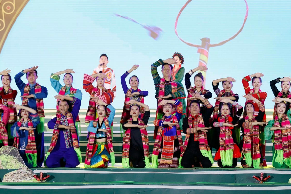Nhiều tiết mục nghệ thuật đặc sắc, được dàn dựng công phu