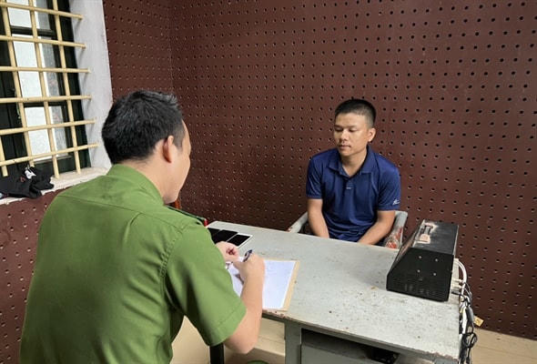 Nguyễn Chí Tuấn tại cơ quan Công an.