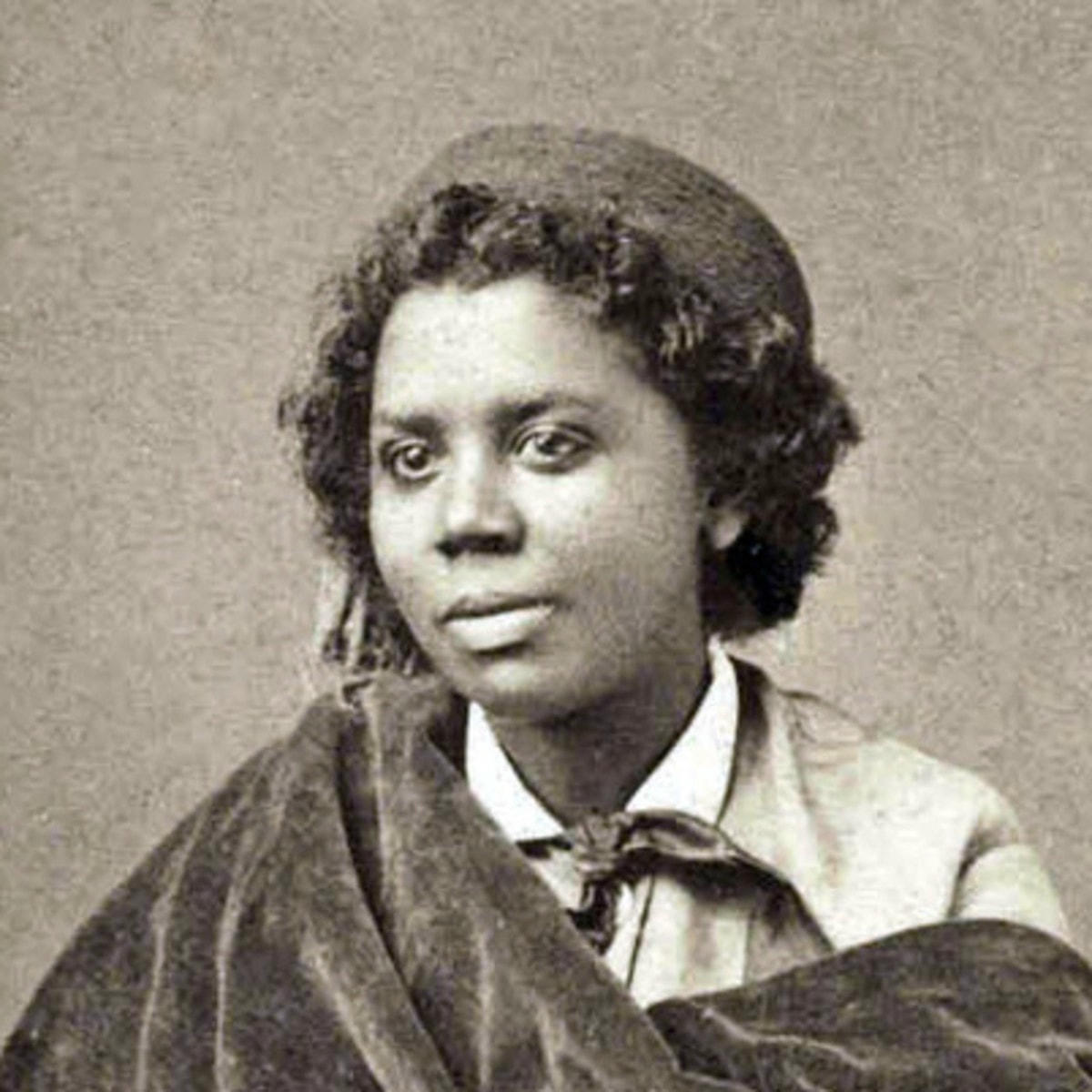 Chân dung nhà điêu khắc Edmonia Lewis. Ảnh: Grunge.