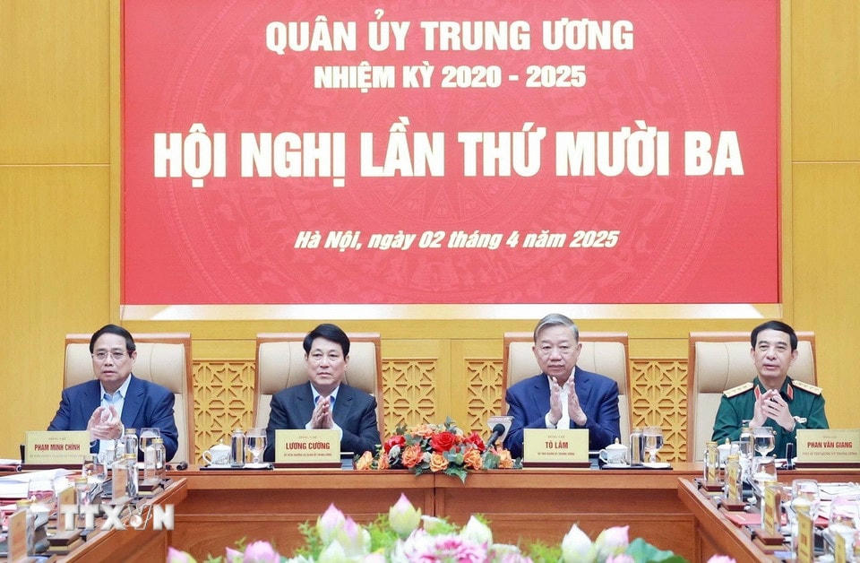 Tổng Bí thư Tô Lâm, Bí thư Quân ủy Trung ương chủ trì Hội nghị Quân ủy Trung ương lần thứ mười ba, nhiệm kỳ 2020-2025. (Ảnh: Thống Nhất/TTXVN)