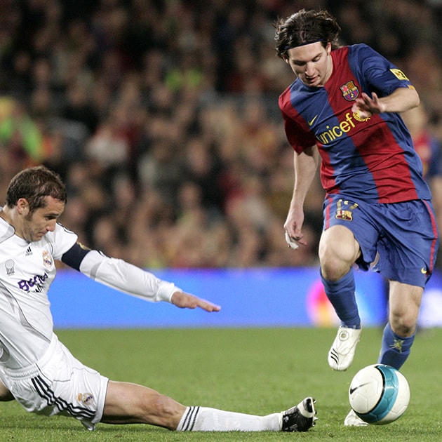 20 khoảnh khắc định nghĩa sự nghiệp vĩ đại của huyền thoại bóng đá Lionel Messi