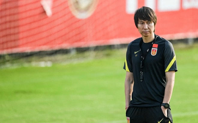 HLV tuyển Trung Quốc Li Tie khó giữ ghế nếu để thua tuyển Việt Nam