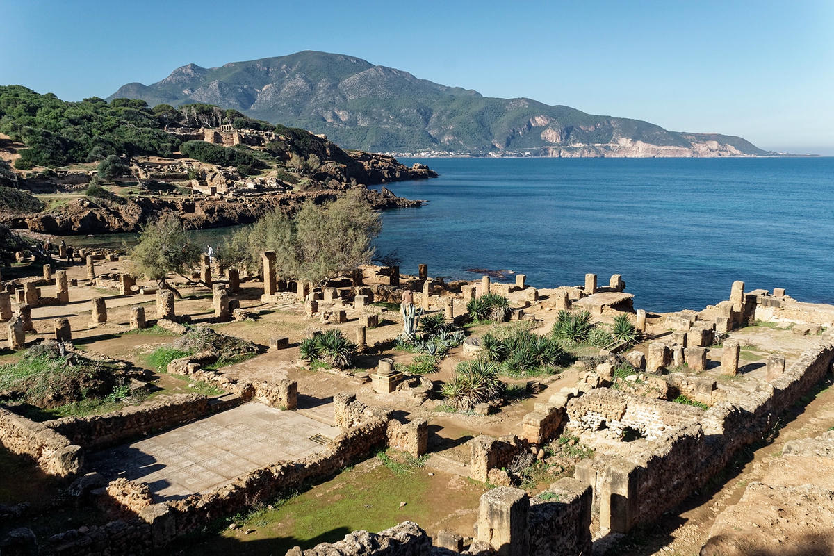 Di tích từ thời La Mã Tipasa ở Algeria - một trạm giao thương quan trọng thời Phoenicia. Ảnh: CNN.