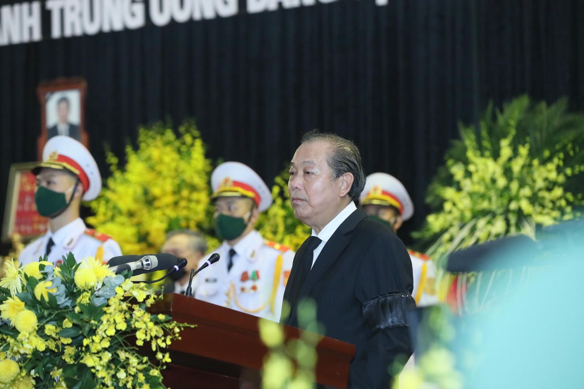 Phó Thủ tướng Thường trực Chính phủ Trương Hòa Bình gửi lời cảm ơn đồng bào, đồng chí, bạn bè quốc tế đã tới viếng, chia buồn, tiễn đưa nguyên Tổng Bí thư Lê Khả Phiêu