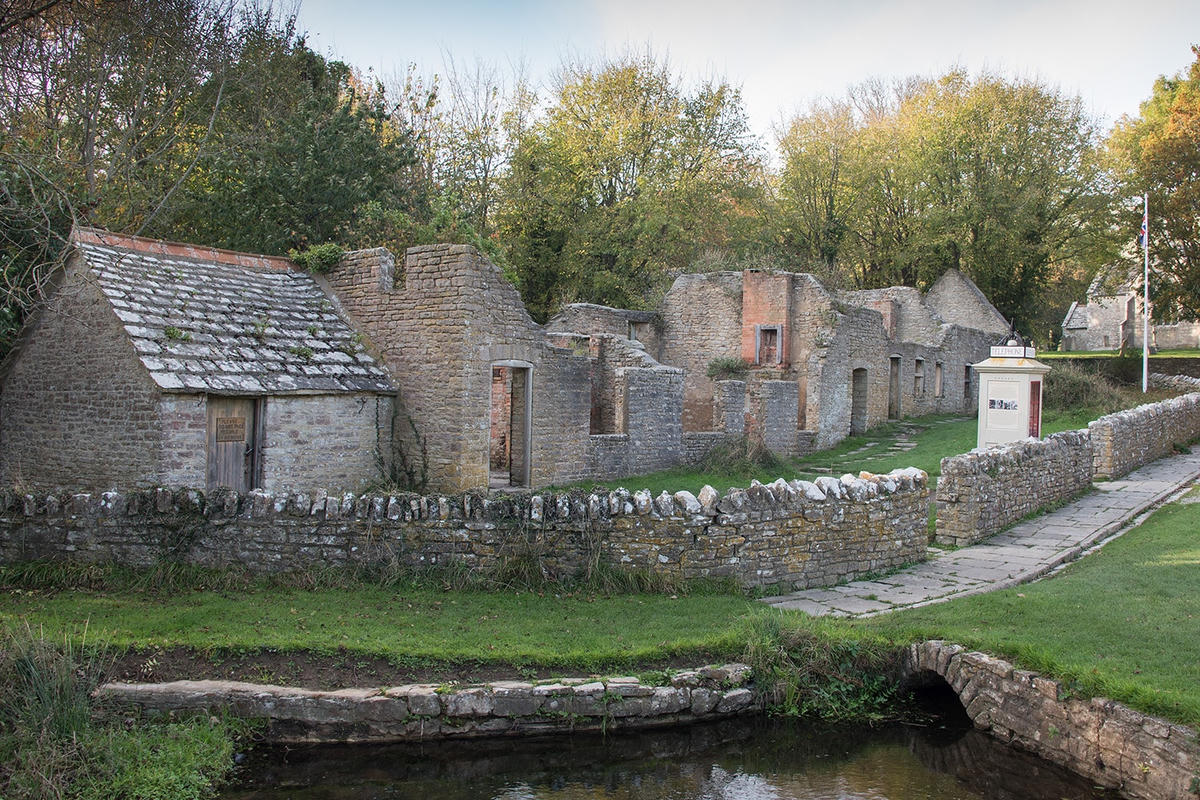 Những thành phố và thị trấn bỏ hoang hấp dẫn nhất thế giới