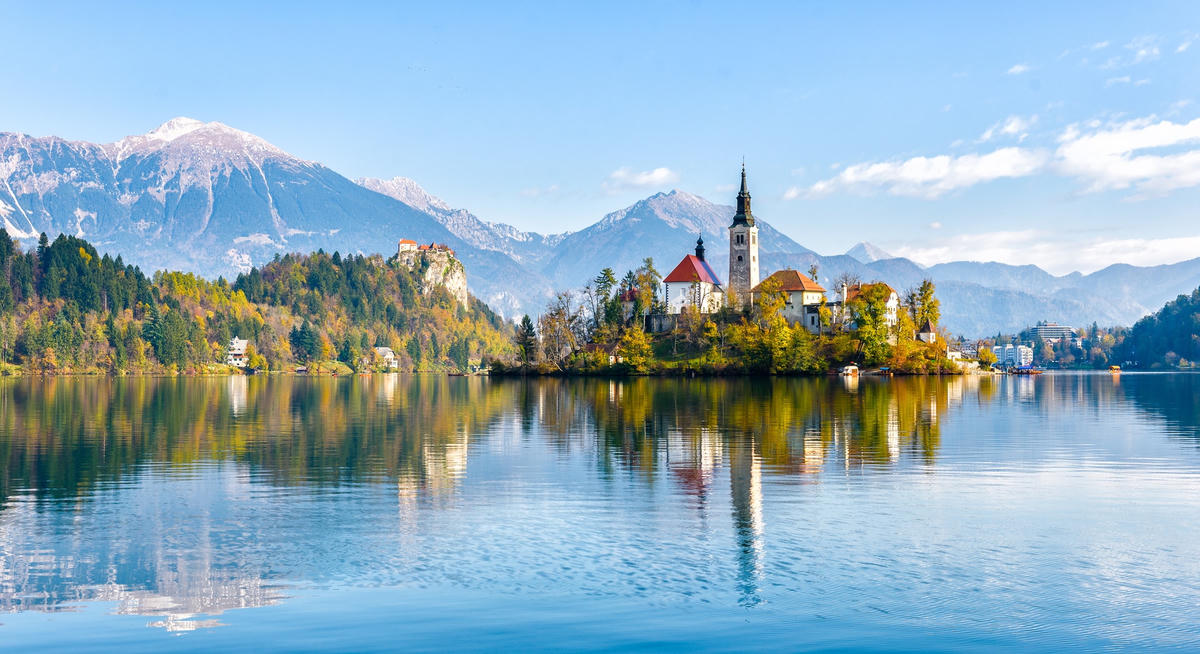 Hồ Bled ở Slovenia. Ảnh: CNN.