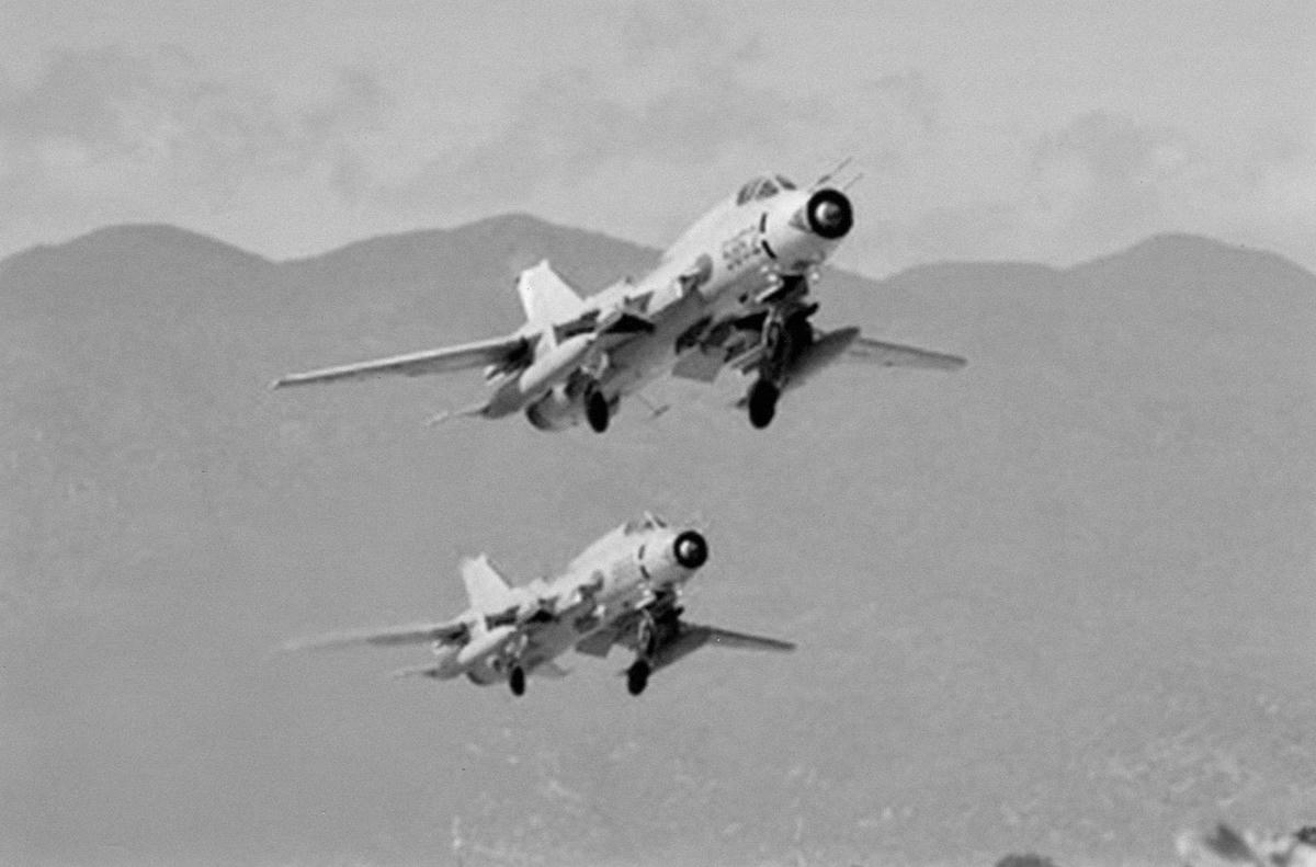 Máy bay tiêm kích ném bom Su-22 phi công Nguyễn Đức Soát lái năm 1988.