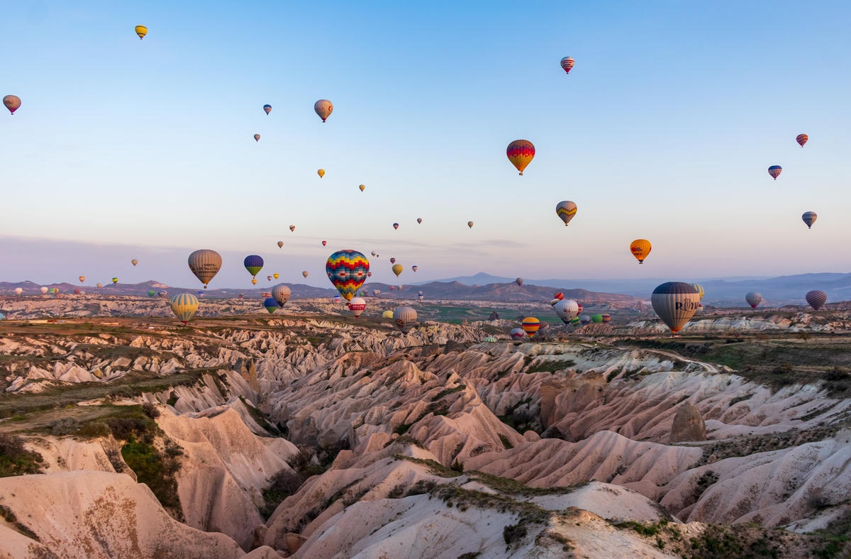 Thành phố ngầm Cappadocia đẹp rực rỡ khi nhìn từ trên cao. Ảnh: Daily Sabah.