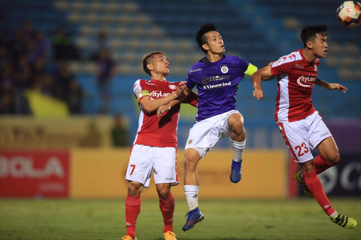 Hà Nội FC đã chứng tỏ sự trở lại mạnh mẽ của mình trong hành trình bảo vệ ngôi vương ở V.League khi đánh bại đối thủ TP. HCM