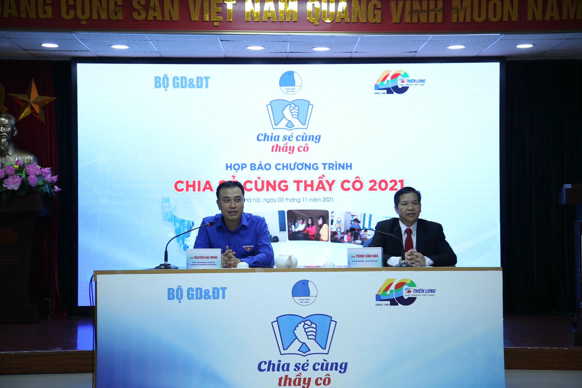 Quang cảnh cuộc họp báo.