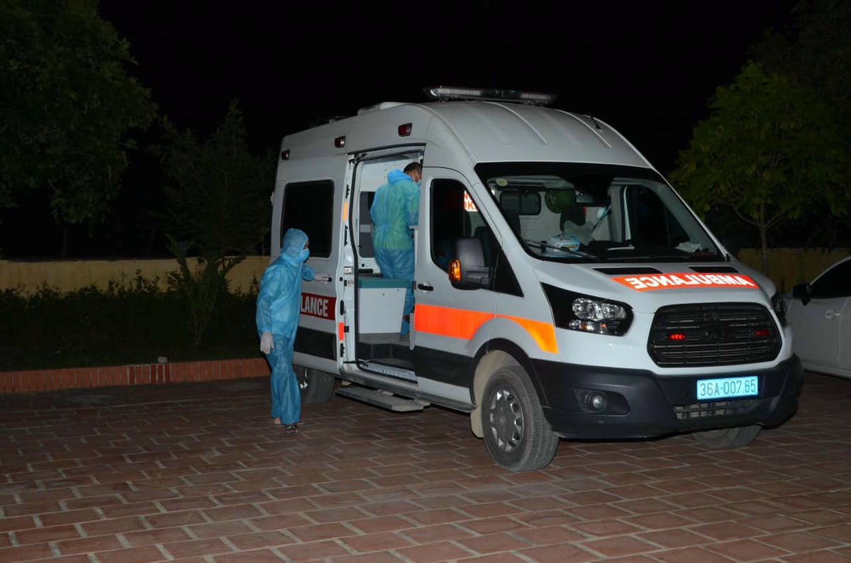 BN 197386 được chuyển lên Bệnh viện Phổi Thanh Hóa điều trị sau khi được xác định dương tính Covid-19.