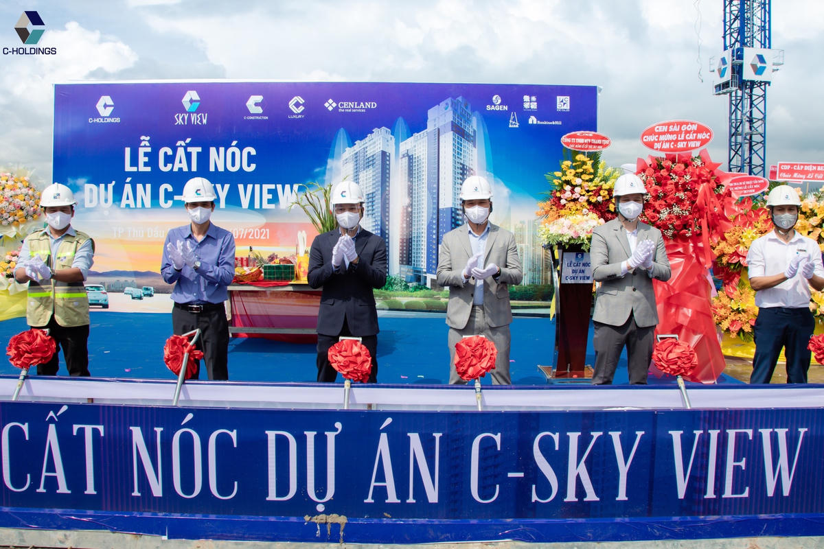 C-Holdings tổ chức lễ cất nóc cho dự án C-Sky View đảm bảo yêu cầu về phòng chống dịch bệnh Covid-19.