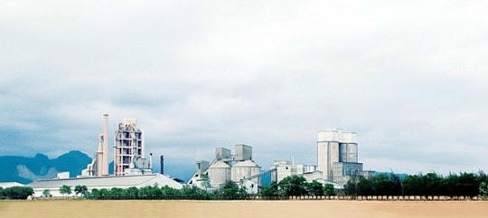 Sau khi được Vicem tiếp nhận, hoạt động sản xuất - kinh doanh xi măng Hạ Long đã có chuyển biến tích cực, cắt được lỗ chuyển sang trang thái có lãi.