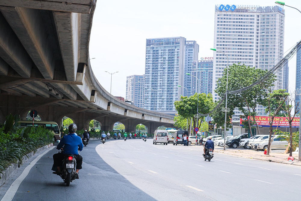 Dự báo tình trạng nắng nóng gay gắt ở Bắc Bộ sẽ kéo dài đến hết ngày 3/6.