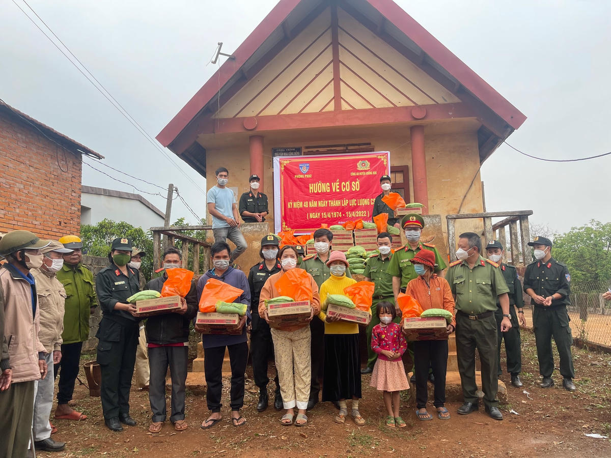 Hình ảnh đẹp của người cán bộ chiến sĩ công an; gắn kết, tạo niềm tin giữa Đảng, chính quyền và nhân dân.