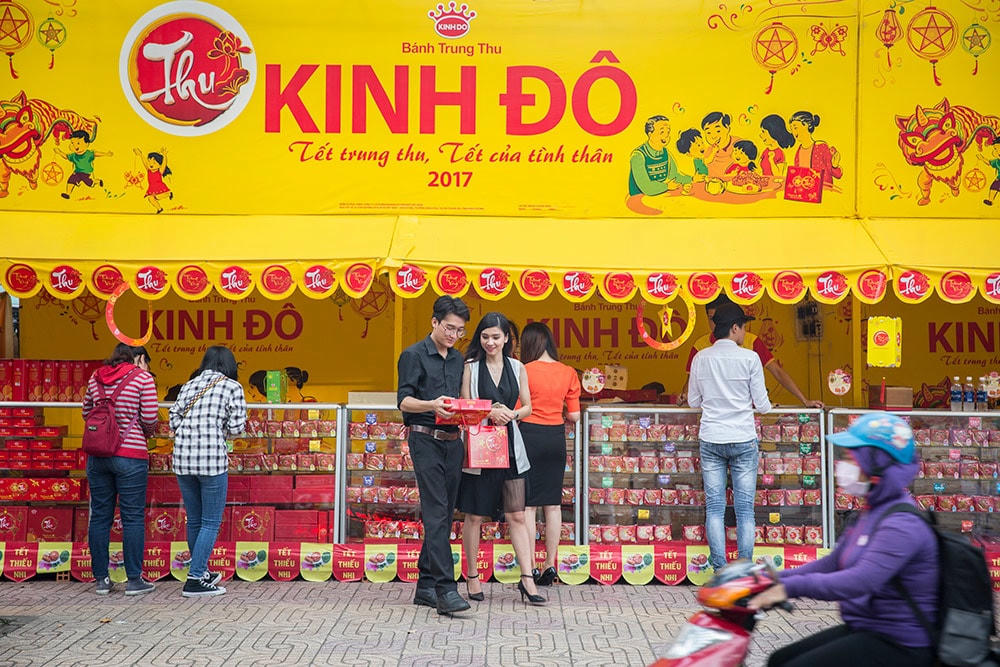 Nhiều người quên mất sắp đến Trung Thu vì đường phố vắng bóng các gian hàng bánh