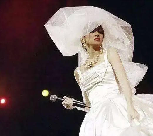 Chiếc váy cưới mà Mai Diễm Phương hằng mong ước được diện. Ảnh Daydaysnew.  