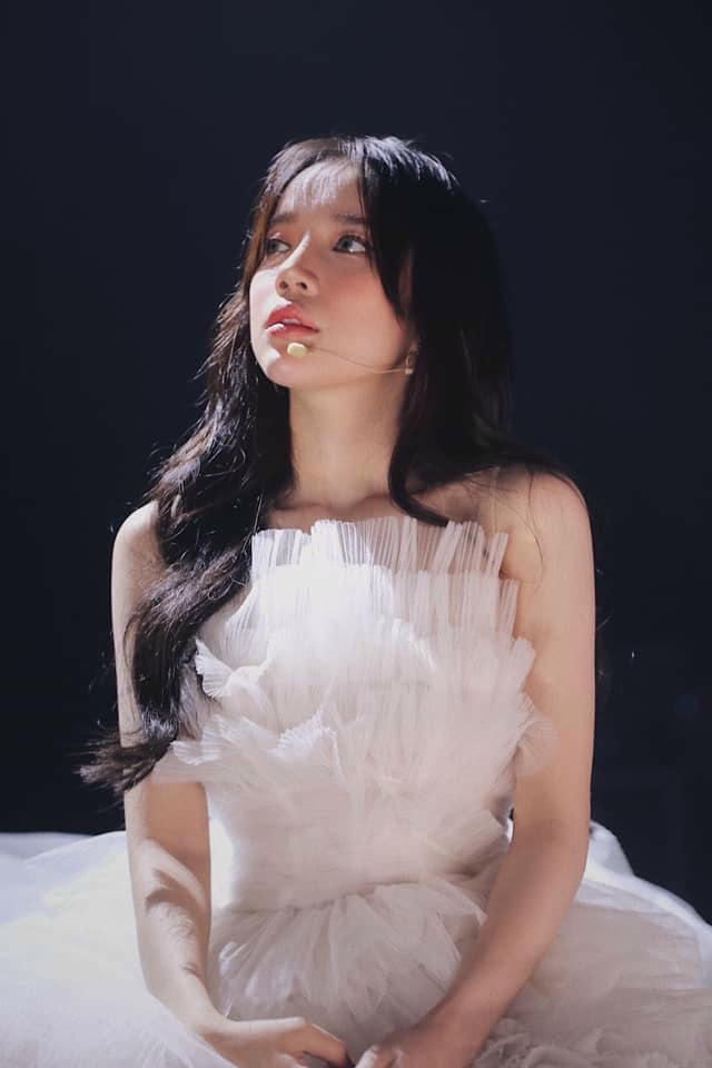 Thời điểm Orange rời công ty, LyLy cũng rời đi cùng với cô.