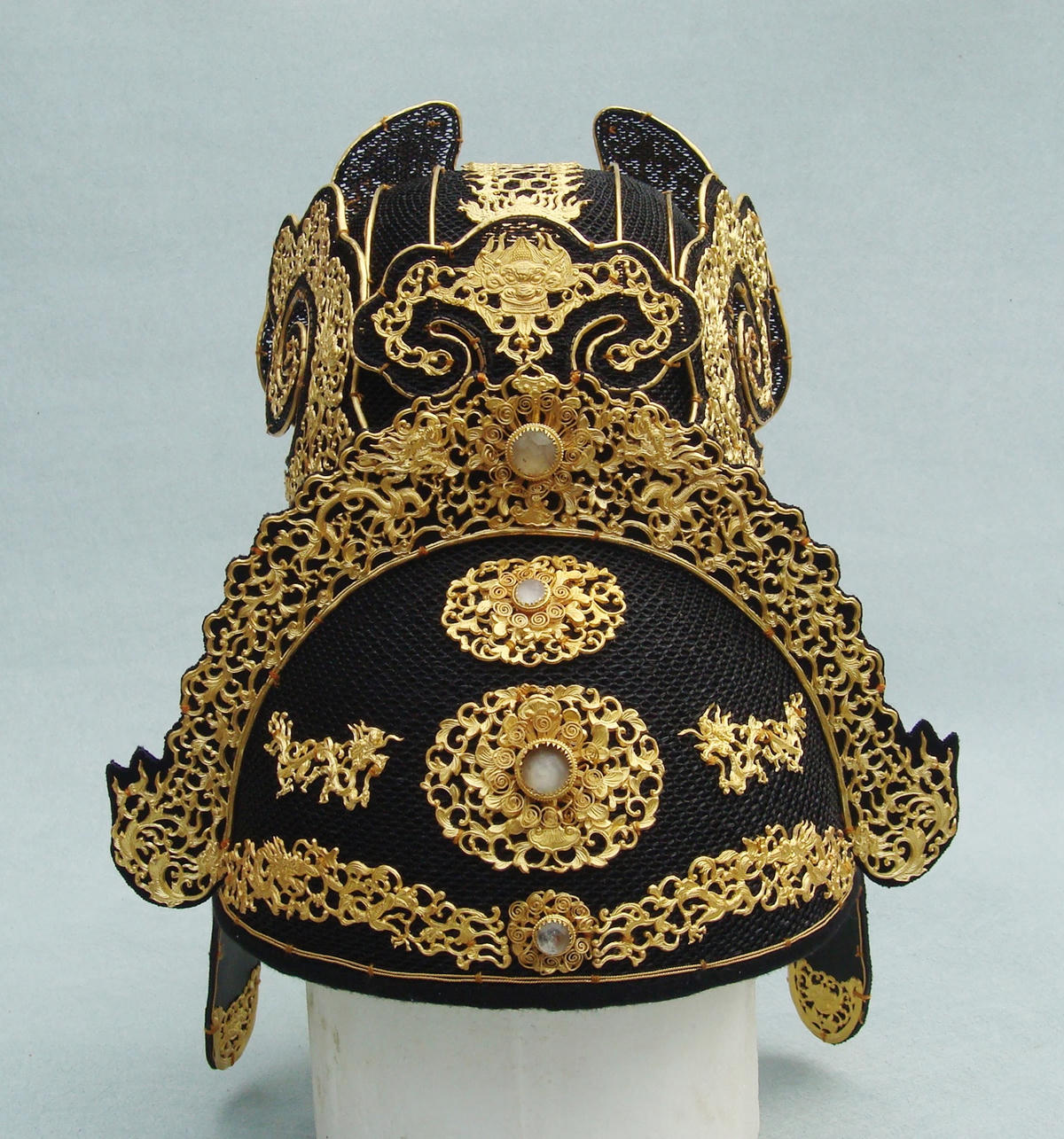 Chiếc mũ Hổ Đầu của thống chế Thoại Ngọc Hầu.