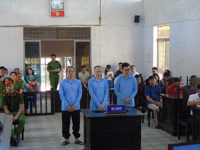 Ảnh: Các bị cáo tại phiên tòa.