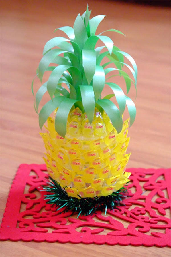 Trang trí quả dứa.