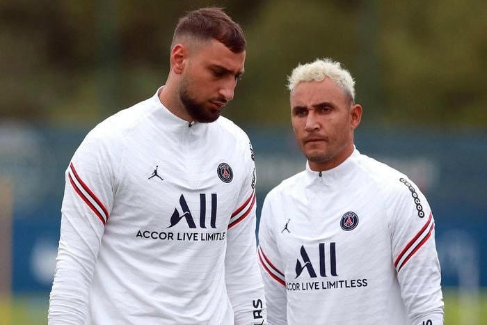 Cả Navas và Donnarumma đều không muốn làm “kép phụ”.
