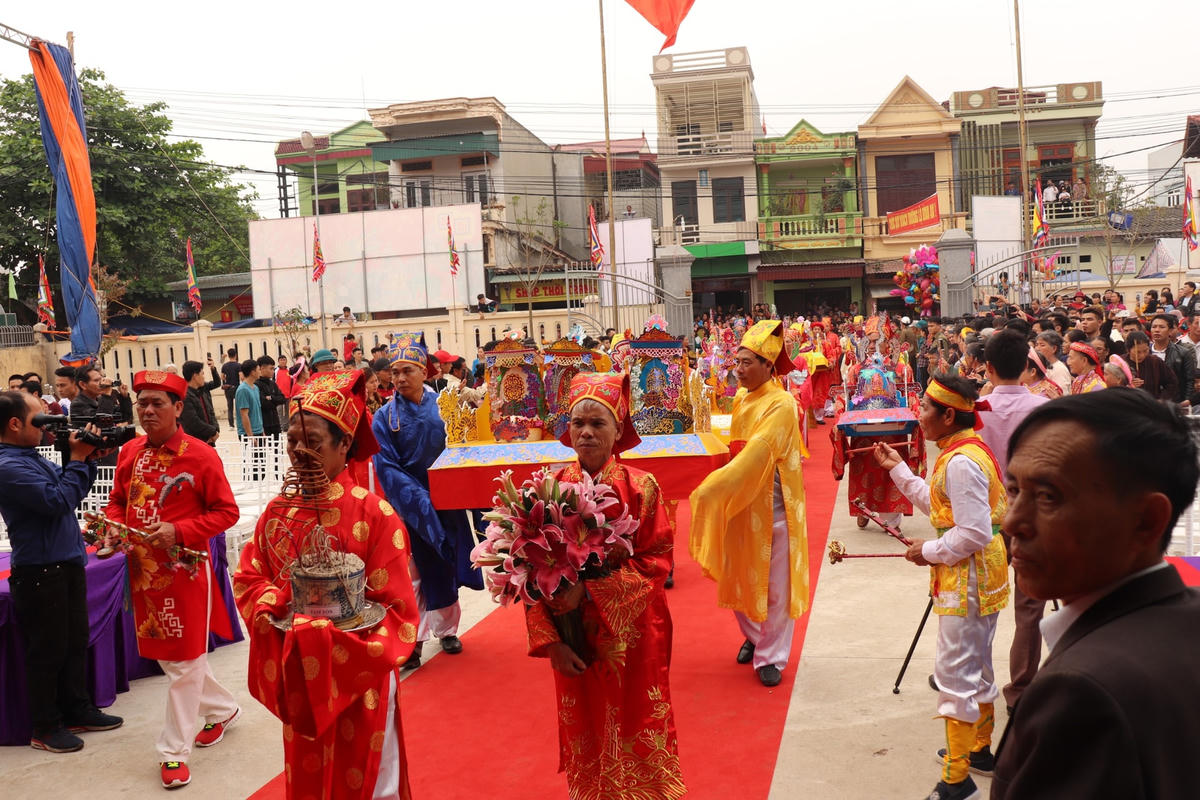 Mùa xuân, mùa của lễ hội ở vùng biển Hậu Lộc.