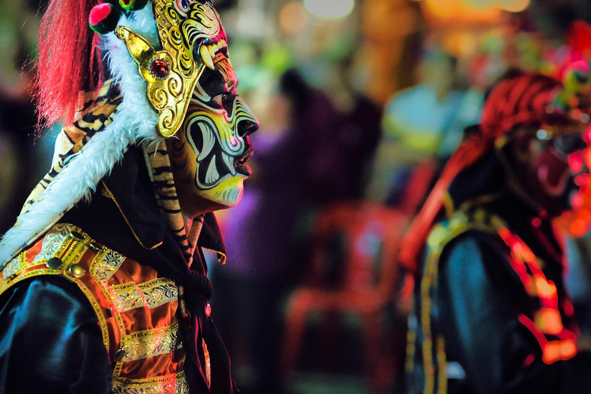 8: Người dân hóa trang trong các lễ hội chào đón Tết Nguyên đán ở Thái Lan. Ảnh: Thaiger. 