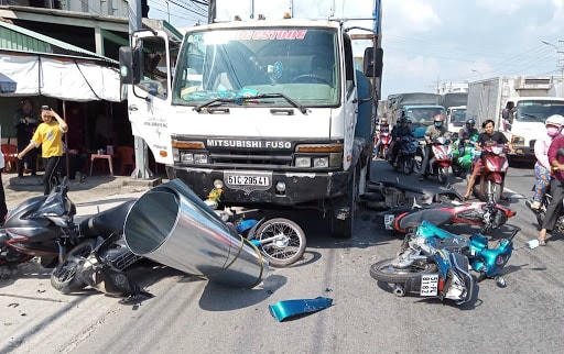 Một vụ tai nạn giao thông trên Quốc lộ 1.