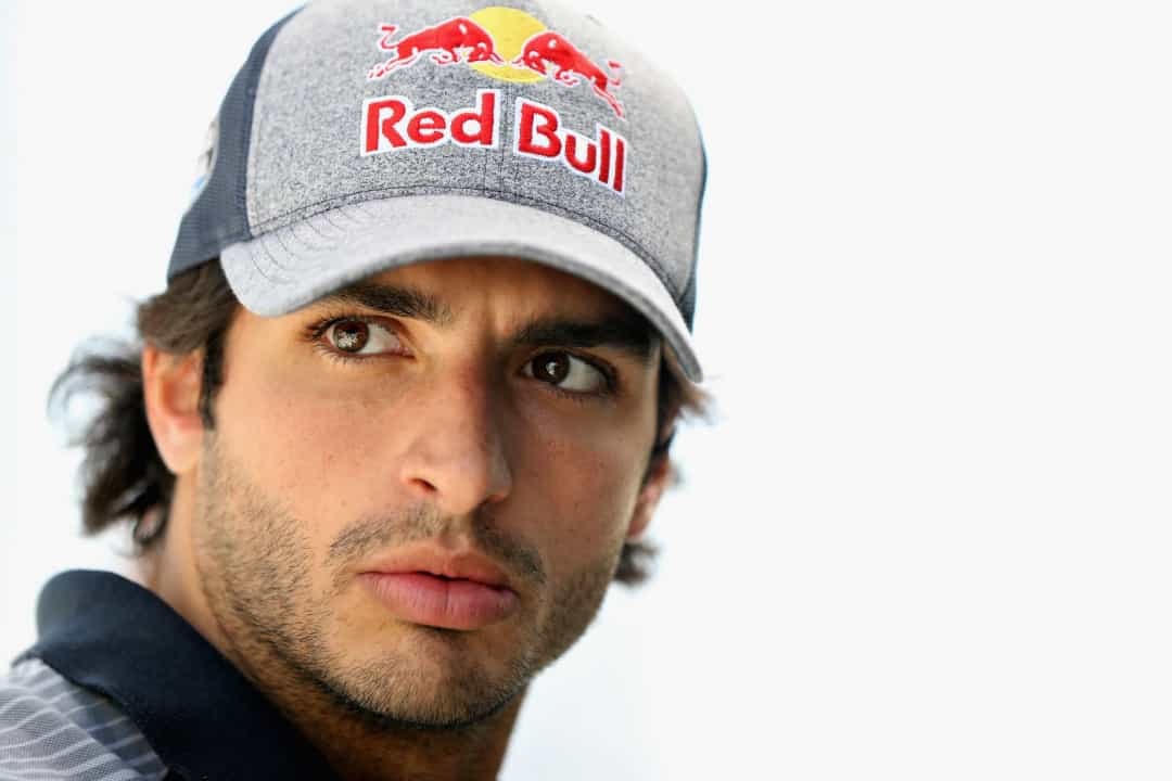 Tay vợt người Tây Ban Nha Carlos Sainz Jr đã tham gia Công thức 1 từ năm 2015, và có thể anh sẽ chinh phục màn ảnh trong nhiều năm tới.  