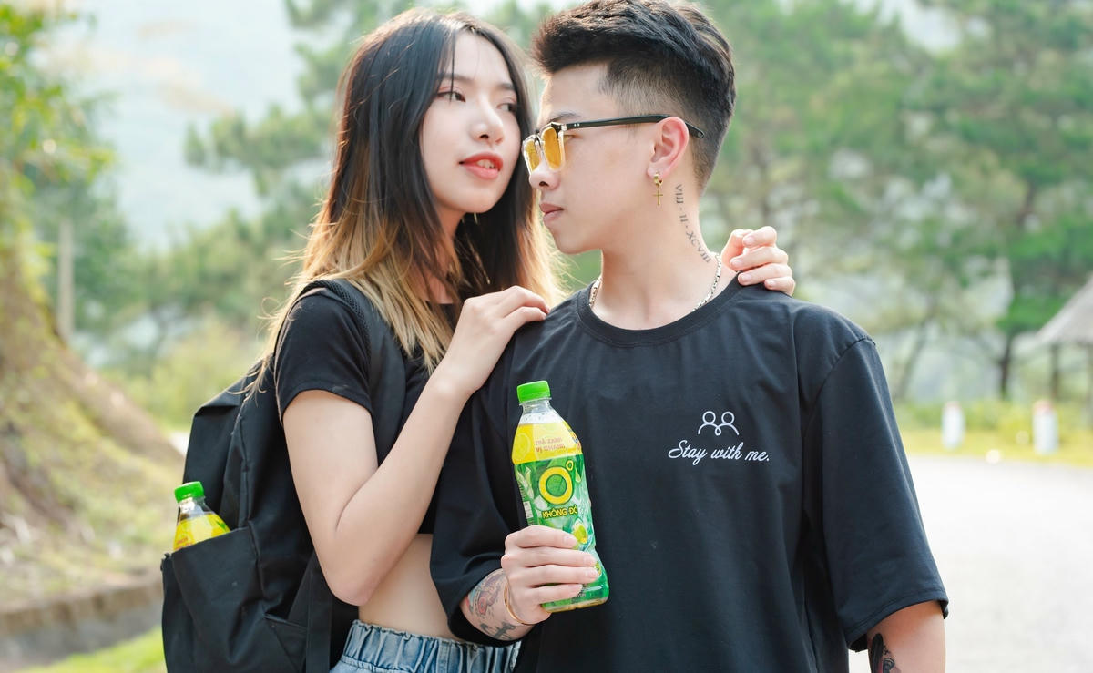 Trà Xanh Không Độ được chiết xuất từ lá trà Thái Nguyên giúp giải tỏa căng thẳng, mệt mỏi ngày nắng nóng. (Hình tư liệu đầu tháng 4/2021)