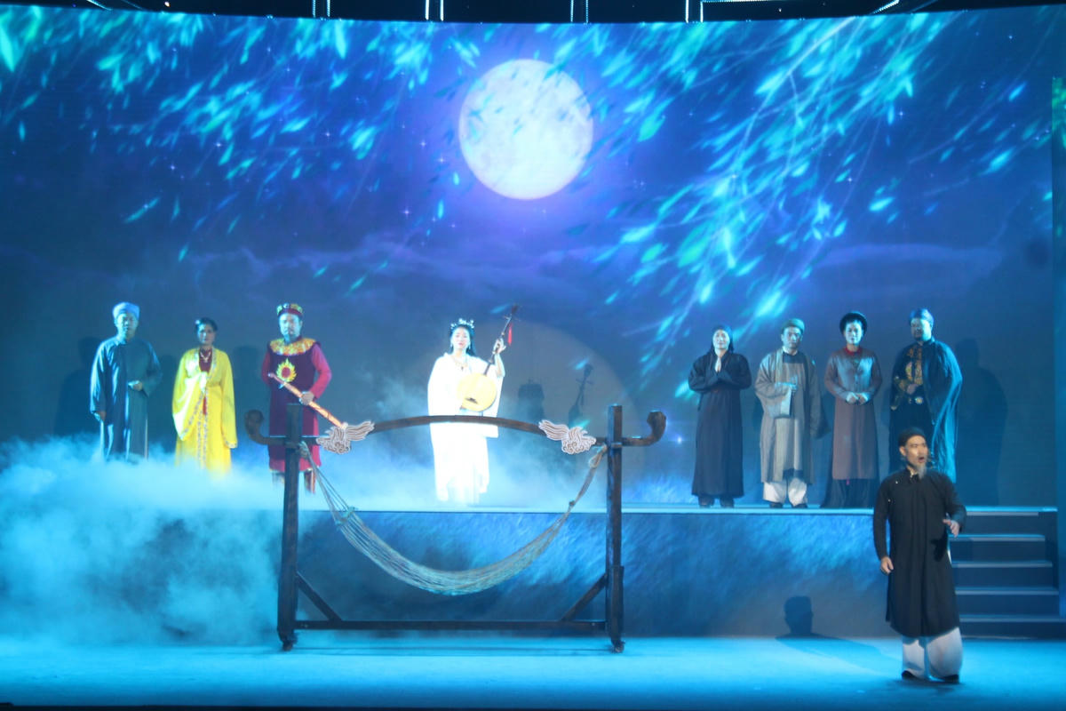 Hoạt cảnh Nguyễn Du gặp lại các nhân vật trong Truyện Kiều trước lúc mất.