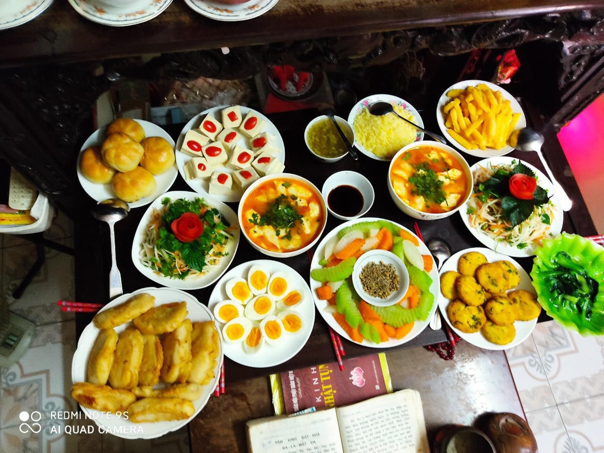 Nhiều gia đình đã biện những mâm cỗ chay đẹp mắt để dâng lên ban thờ khi xuân về tết đến, lễ rằm tháng Giêng…  