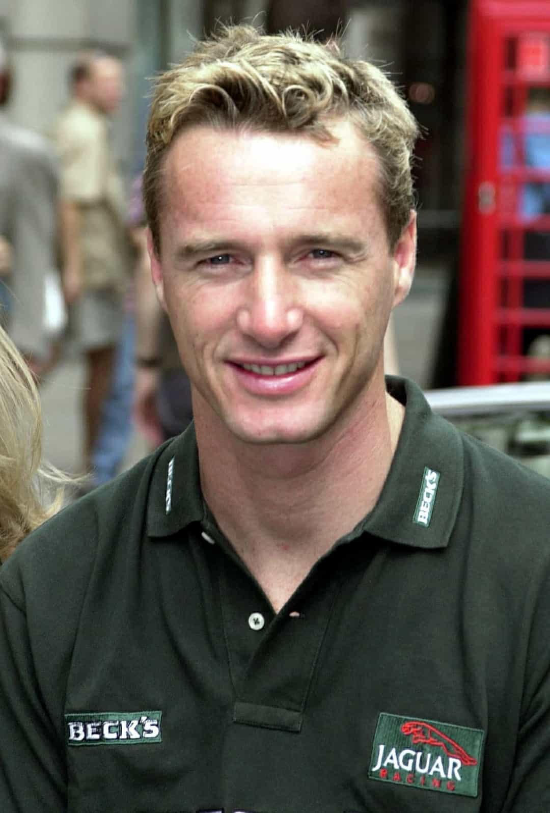 Eddie Irvine là một tay đua đến từ Bắc Ireland, người đã đua với Ferrari từ năm 1996 đến 1999.  