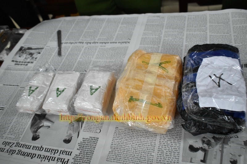 Số ma tuý Cơ quan Công an thu được trên xe của Lê Đức Bình. Ảnh: Công an Ninh Bình