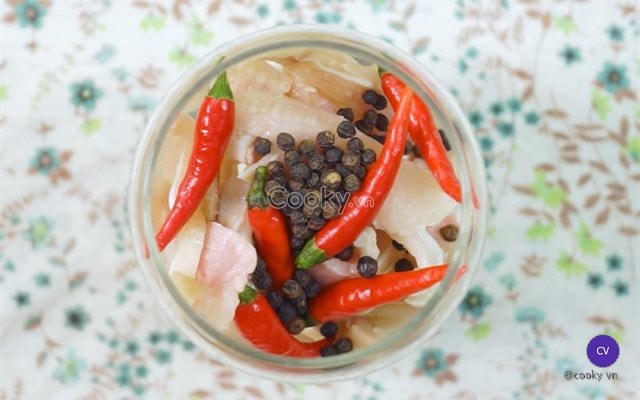 Bí quyết làm món tai heo ngâm dấm chua giòn sật sật