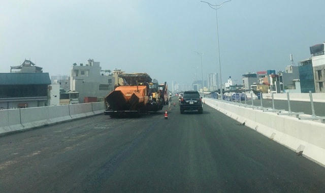 Các hạng mục còn dang dở thi công đang được triển khai gấp rút.