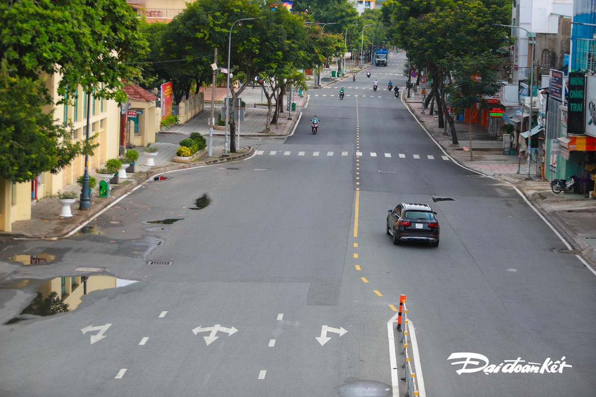 Đường Thành Thái, quận 10.