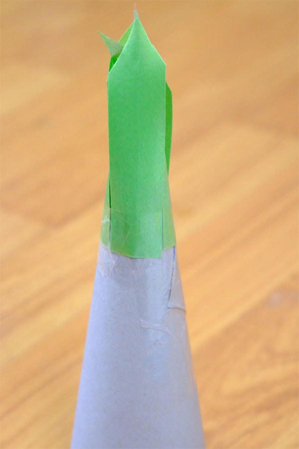 Làm phần đầu quả dứa.