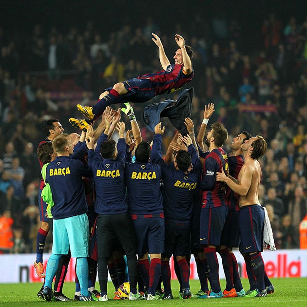 20 khoảnh khắc định nghĩa sự nghiệp vĩ đại của huyền thoại bóng đá Lionel Messi