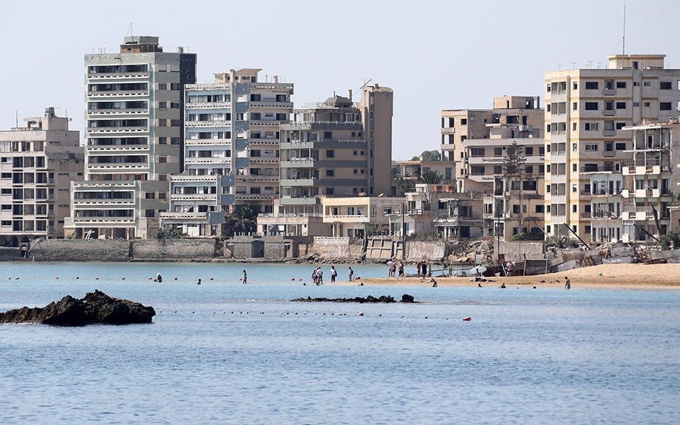 Những thành phố và thị trấn bỏ hoang hấp dẫn nhất thế giới